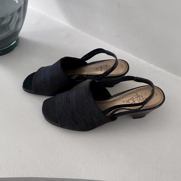 Life Stride - Black Fabric Sandals - Picture 7 of 10